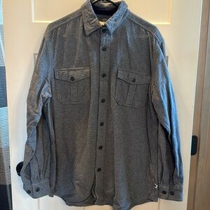 Men’s Dakota Grizzly button down shirt